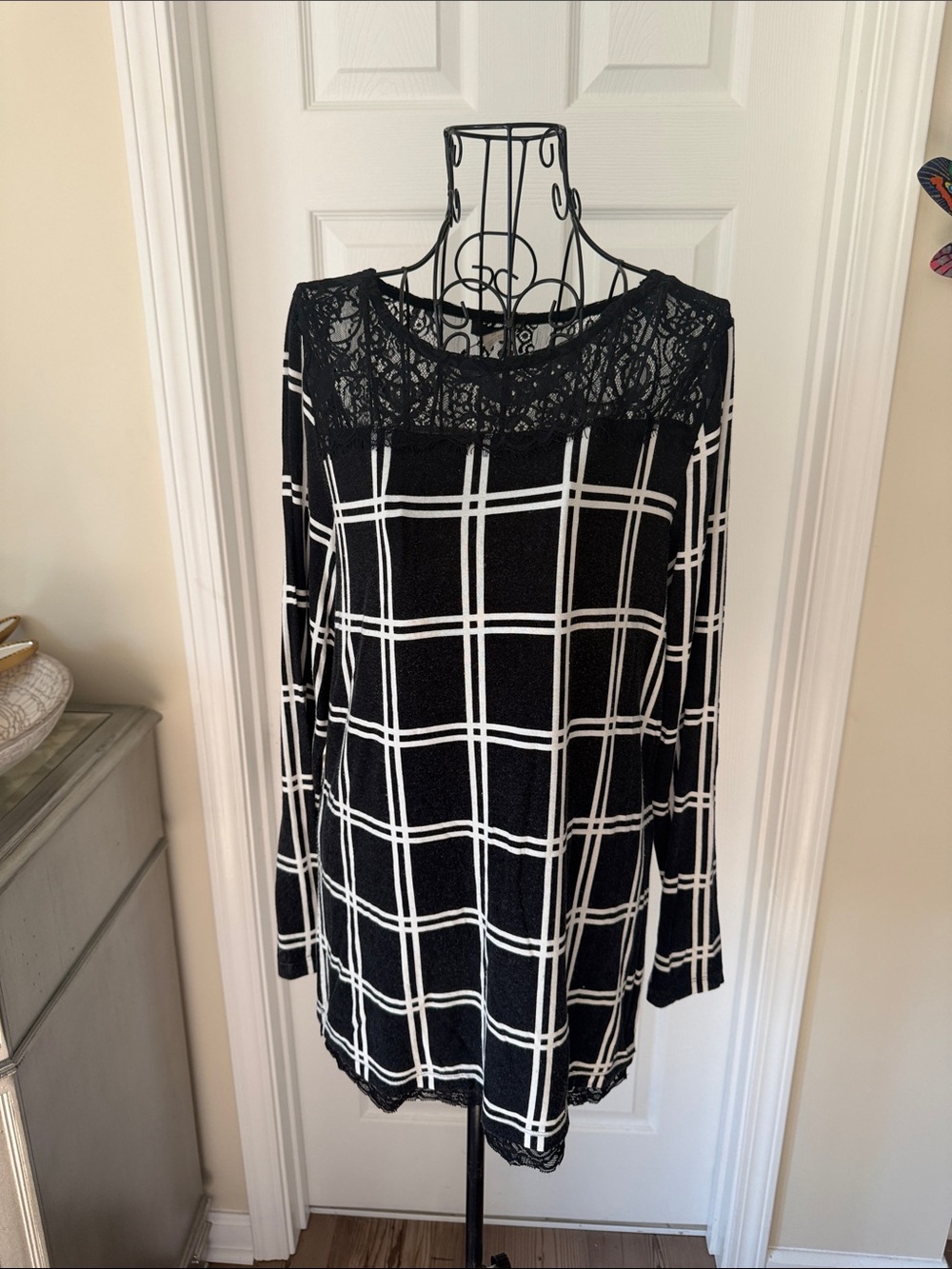 Renuar Black and White Windowpane Lace Yoke Tunic